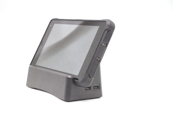 ACC-S108-DKN1_Angle_Right_w_Tablet